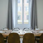 5 Bdrms *
