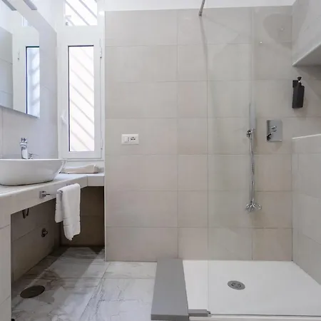 Appartamento 5 Bdrms Roma