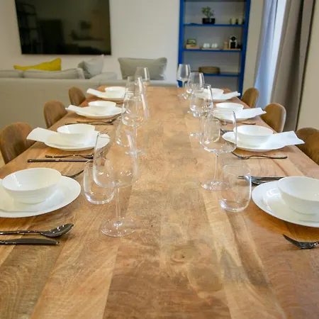 Apartament 5 Bdrms *